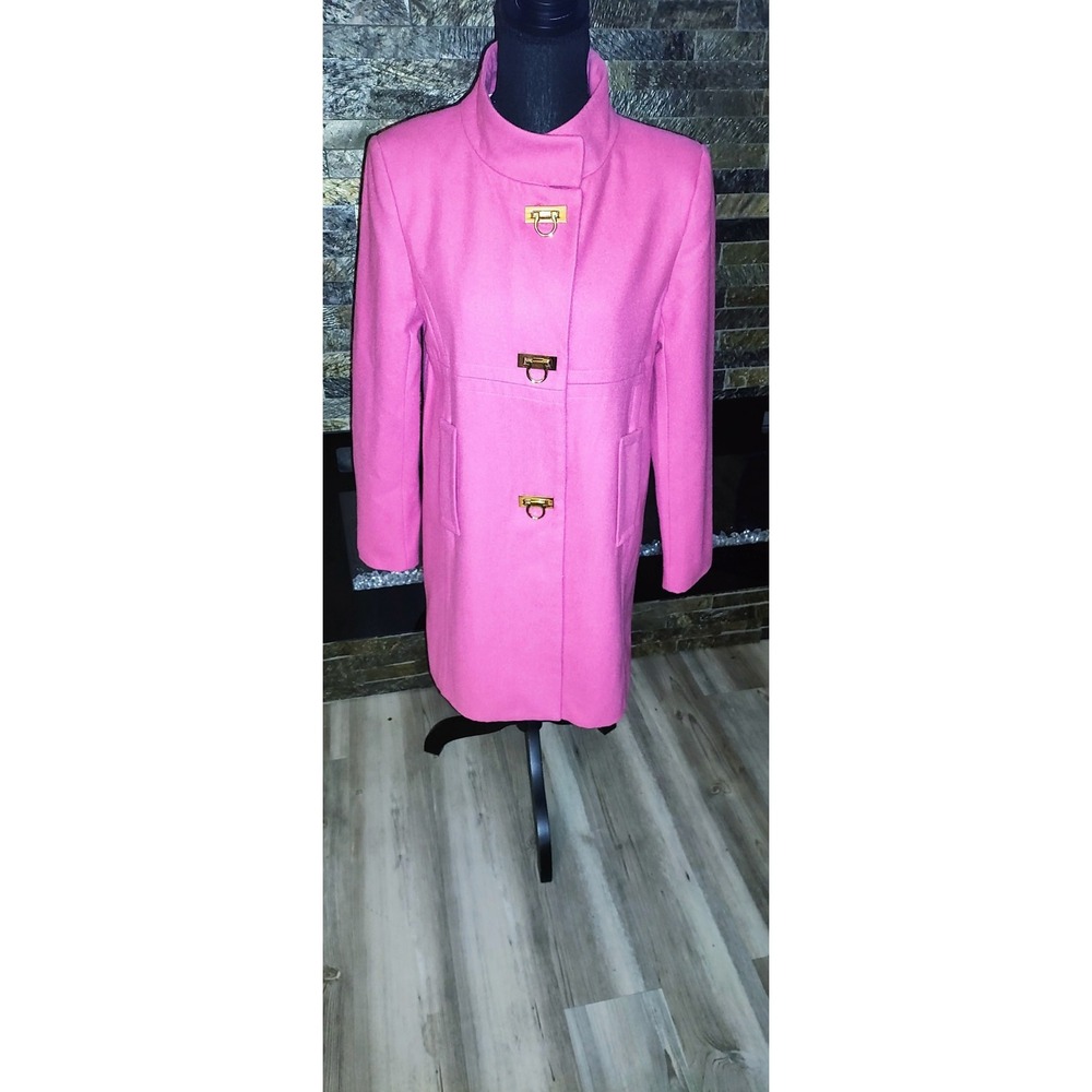 Wool Pink Coat With Gold Accent Closures Size 4 Pleated Back White Lining